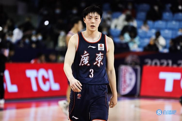 这意味着米兰如果在冬季签下吉拉西将无法获得税务优惠，需要支付1000万欧元的税前年薪。